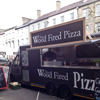 artisan woodfired pizza small setup